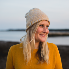 Load image into Gallery viewer, besser. stripe beanie argan & ozone