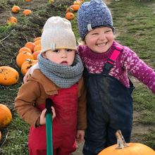 Load image into Gallery viewer, besser. mini stripe beanie pacifique & ozone