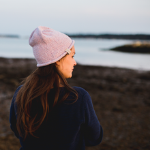 Load image into Gallery viewer, besser. stripe beanie rose & ozone