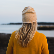 Load image into Gallery viewer, besser. stripe beanie argan & ozone