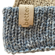 Load image into Gallery viewer, Contrast cuff beanie cielo