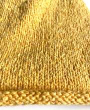Load image into Gallery viewer, besser. mini beanie argan