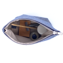 Load image into Gallery viewer, Lomme navy wash bag