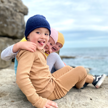 Load image into Gallery viewer, besser. mini beanie pacifique