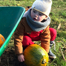 Load image into Gallery viewer, besser. mini stripe beanie argan & ozone