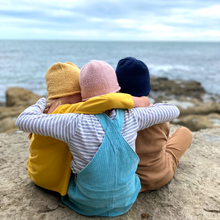 Load image into Gallery viewer, besser. mini beanie pacifique