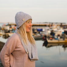 Load image into Gallery viewer, betra. short loop scarf pacifique
