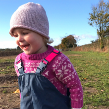 Load image into Gallery viewer, besser. mini stripe beanie rose &amp; ozone
